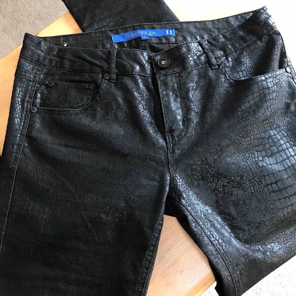 Snake print stretch jeans